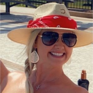 Meet your Posher, Rachel